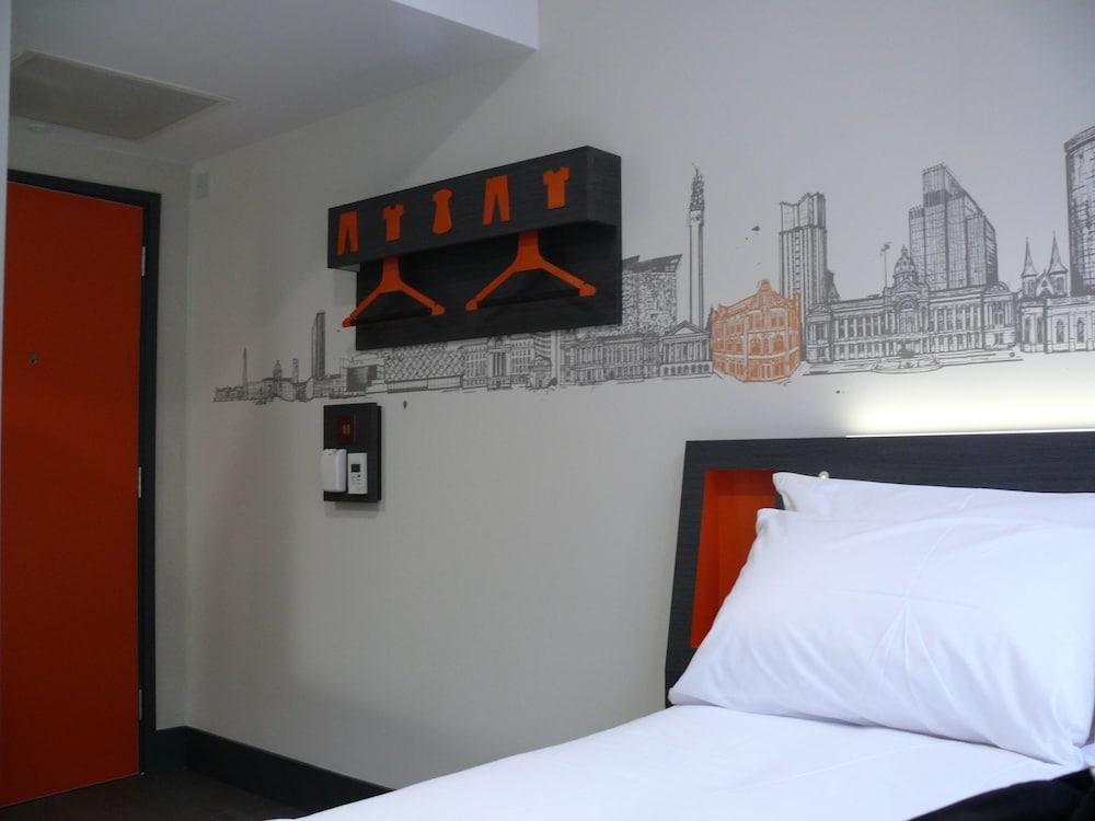 Easyhotel Birmingham Exterior foto