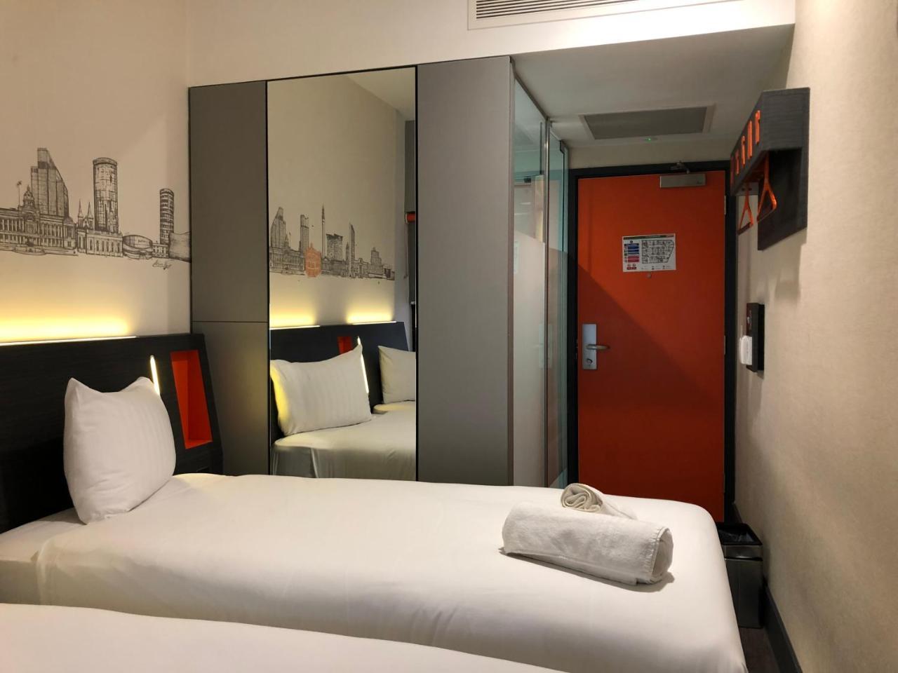 Easyhotel Birmingham Exterior foto