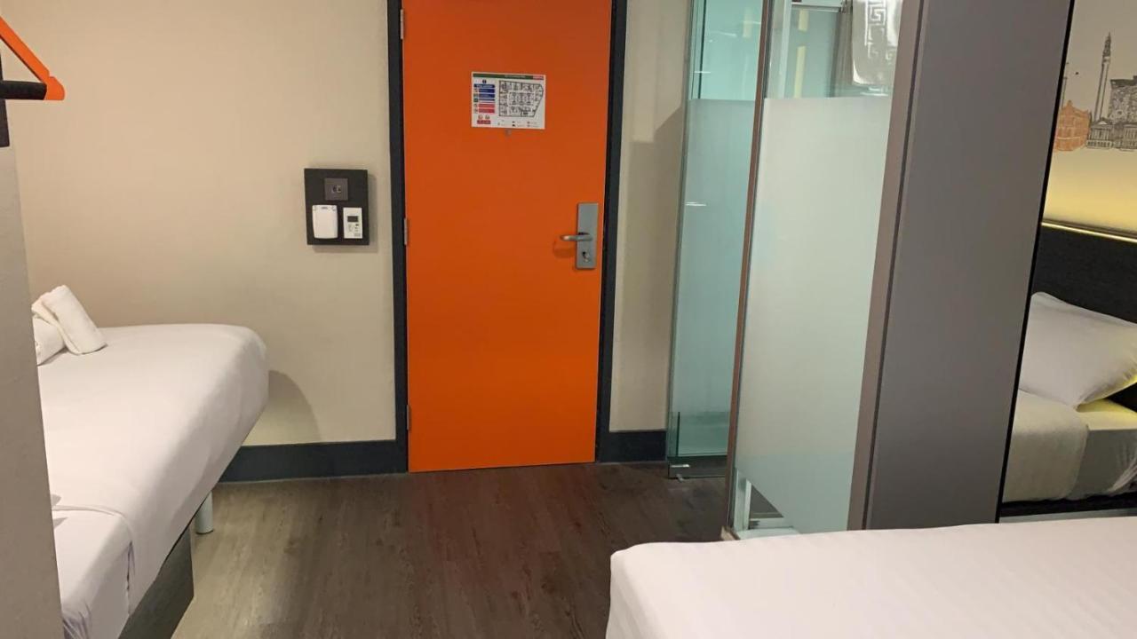 Easyhotel Birmingham Exterior foto